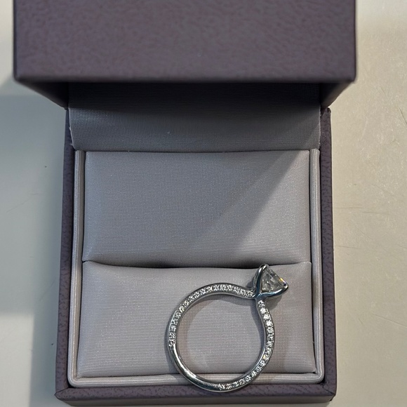 1.01 carat GIA certified natural diamond ring, 14k white gold, size 5.5~ - Picture 5 of 6